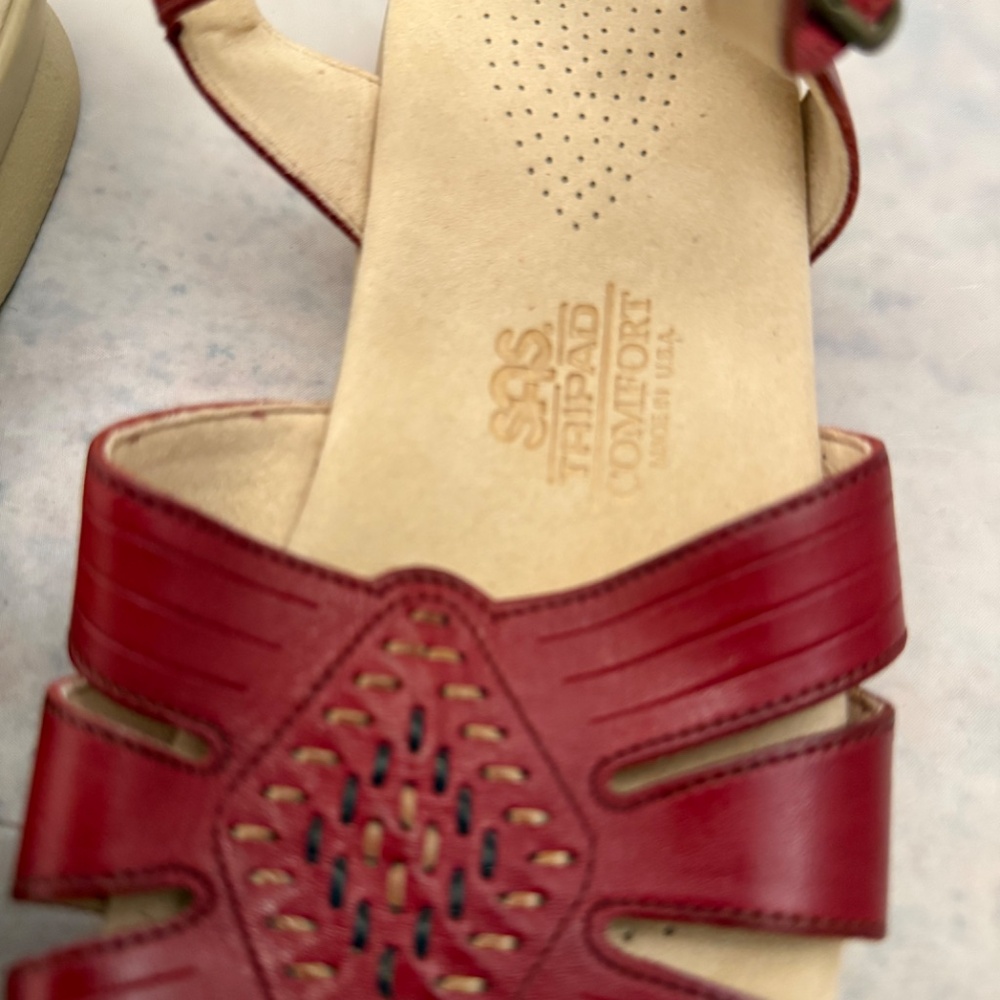 Shoes - Picture 2 of 4